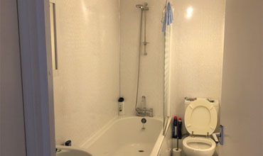 Bathroom of 2 bed flat in Weston Super Mare